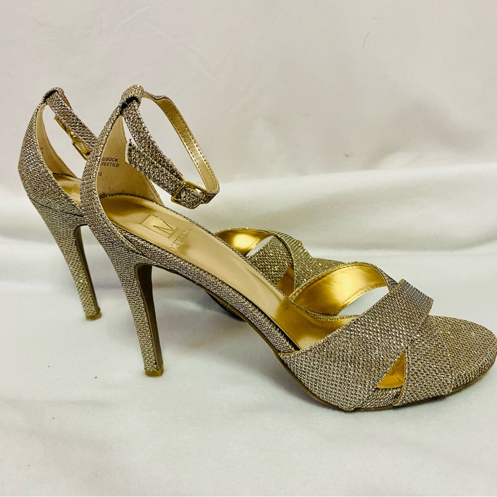 Macy’s Material Girl Gold Glitter Ankle Strap Open Toe 4 In. Stiletto Heels 8.5 - Picture 1 of 14